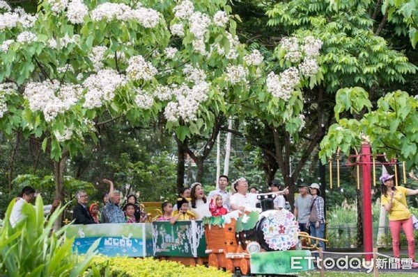 ▲歡迎民眾搭乘桐花美好列車象徵客家文化振興。（圖／桃園市政府提供）