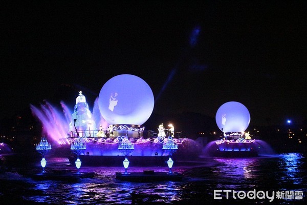 ▲▼東京迪士尼海洋夜間遊行fantasmic。（圖／記者蔡玟君攝）