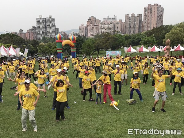 ▲▼強制汽車責任保險及補償制度實施20週年健行活動，4月21日在台北市台北藝術大學舉辦         。（圖／記者李蕙璇攝）