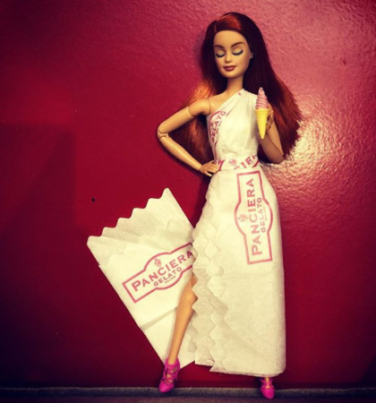 芭比娃娃的纸巾衣服图片