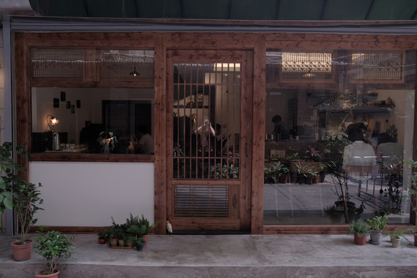台北 喫茶店 香　適合一人獨食的日本風格咖啡館。（圖／男子的日常生活提供） ）