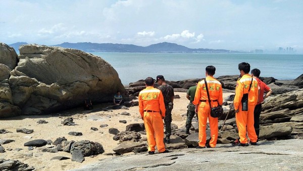 ▲▼陸男偷渡大膽島金門海巡查獲送辦             。（圖／金門海岸巡防總隊提供）