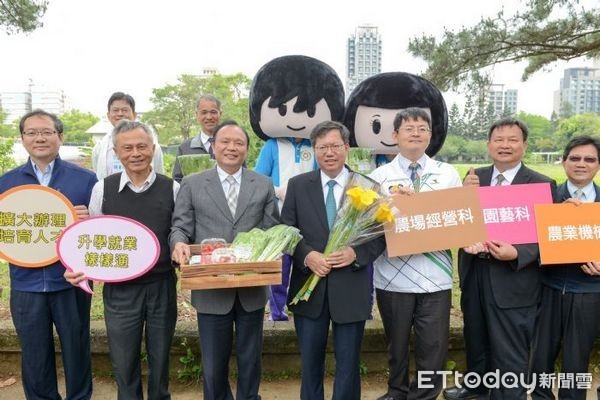 ▲農委會於國立臺北科技大學附屬桃園農工，舉辦的「獎勵高中生從農方案-擴大培育優秀農業人才」活動。（圖／桃園市政府提供）