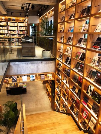 ▲蔦屋書店,TSUTAYA BOOKSTORE（圖／中環集團得利影視提供）