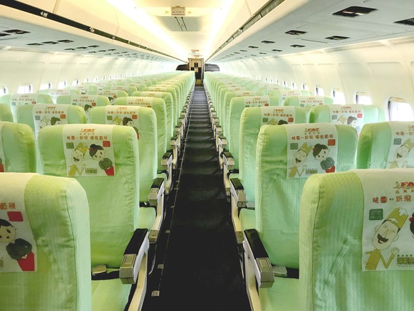 ▲▼遠東航空客艙推出隱藏版「碧海綠」椅套。（圖／遠航提供）