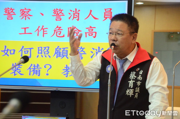 ▲台南市議員蔡育輝說，他問周遭年青人都不願為台獨而戰    。（圖／記者林悅攝）