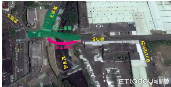 ▲桃園市八德區成功橋改建進行拆橋工程，籲請行經車輛遵照施工管制人員及安全設施指示行進。（圖／新工處提供）