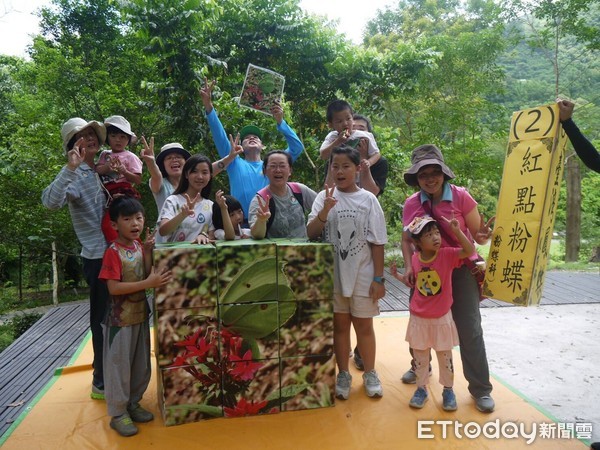 台東林管處「知本好賞蝶」主題活動，透過實作蝴蝶觀察體驗以及科學研究方法帶領大家進入彩蝶的繽紛世界。（圖／台東林管處提供）