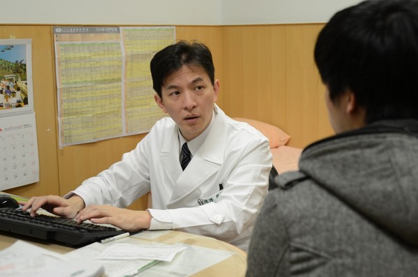 肺癌,台北慈濟醫院胸腔外科程建博主任。（圖／台北慈濟醫院提供）