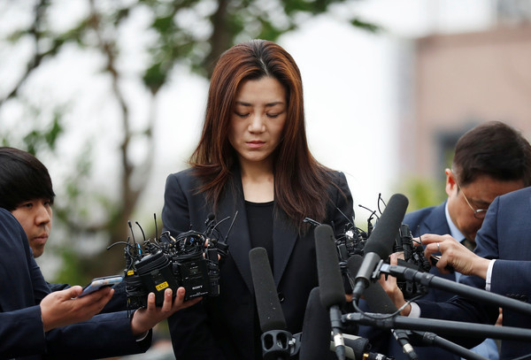 ▲「大韓航空」二公主趙顯玟因潑水案，遭警方發出逮捕令。（圖／路透社)