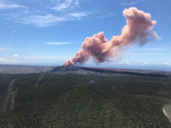 ▲夏威夷基拉韋厄火山噴發，約1萬人被要求撤出家園。（圖／翻攝自美國地質調查局臉書）