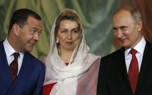 ▲▼俄羅斯總統普丁和總理梅德維傑夫（Dmitry Medvedev）夫婦。（圖／路透社）