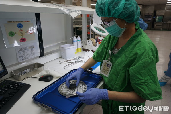 ▲台北榮總護理部供應中心。（圖／記者嚴云岑攝）