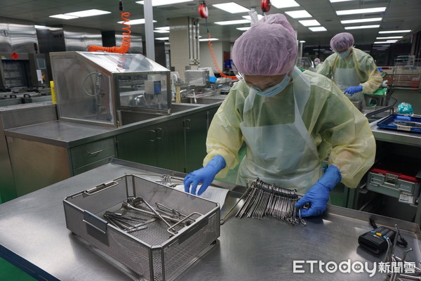 ▲台北榮總護理部供應中心。（圖／記者嚴云岑攝）