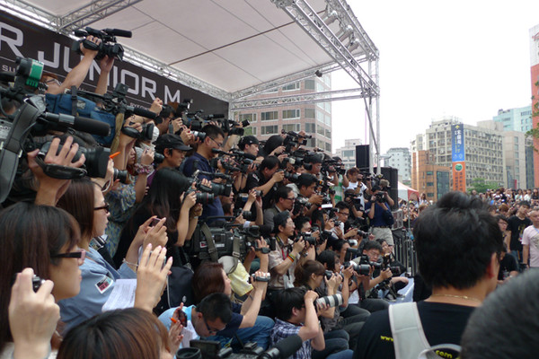 ▲Super Junior-M台灣首次舉辦簽名會吸引6000人到場盛況。（圖／avex Taiwan提供）