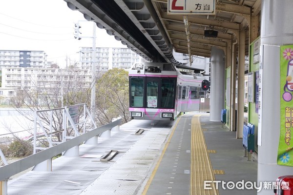 ▲▼湘南單軌電車,懸吊式列車。（圖／記者蔡玟君攝）