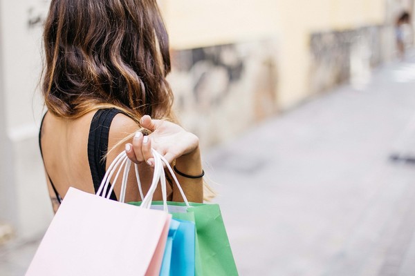 購物,買東西,敗金女。（圖／Pixabay）
