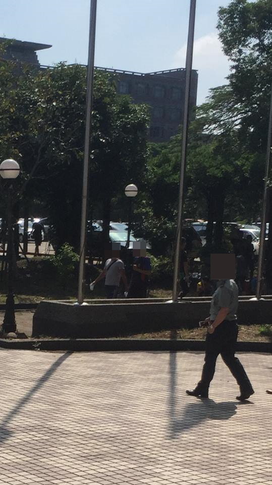 軍人手插口袋被投訴。（圖／翻攝「靠北長官2.1」臉書粉專）