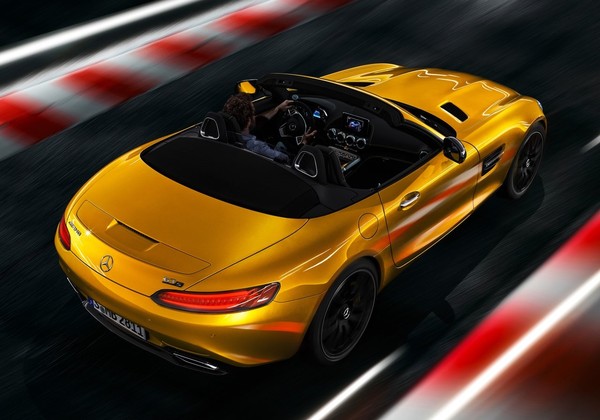 全新GT S Roadster破百加速僅需3.8秒　賓士AMG鍾愛上空美臀這一味（圖／翻攝自賓士）
