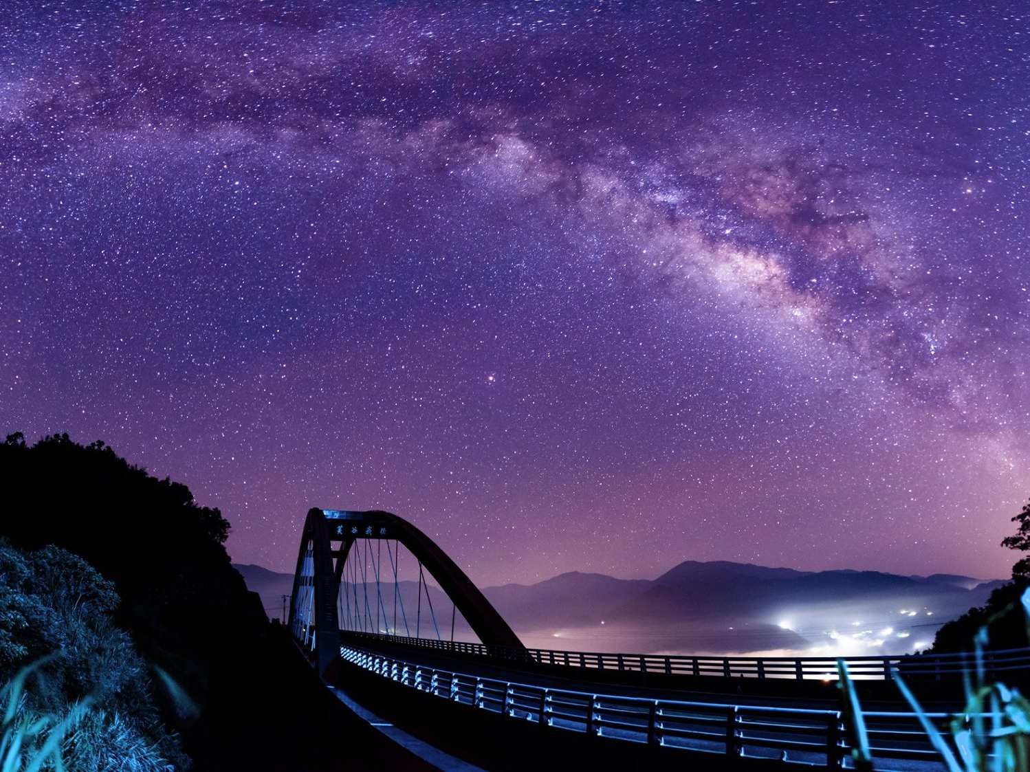宇宙夢幻 阿里山芙谷峩橋銀河攝影師拍下30秒縮時美呆 Ettoday旅遊雲 Ettoday新聞雲