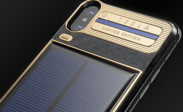 ▲要價13萬！iPhone X特拉斯版本裝有太陽能板（圖／翻攝 Caviar 官網）