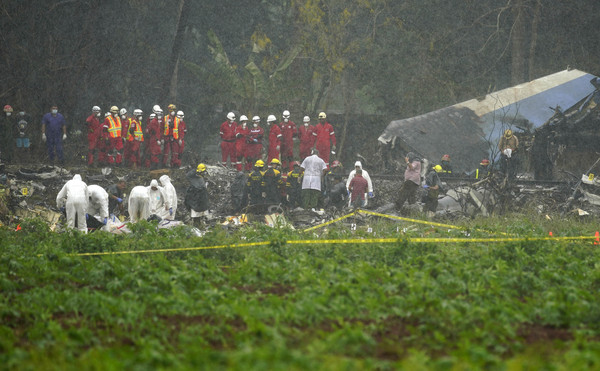 ▲▼波音737墜毀古巴哈瓦納機場附近。（圖／達志影像／美聯社）