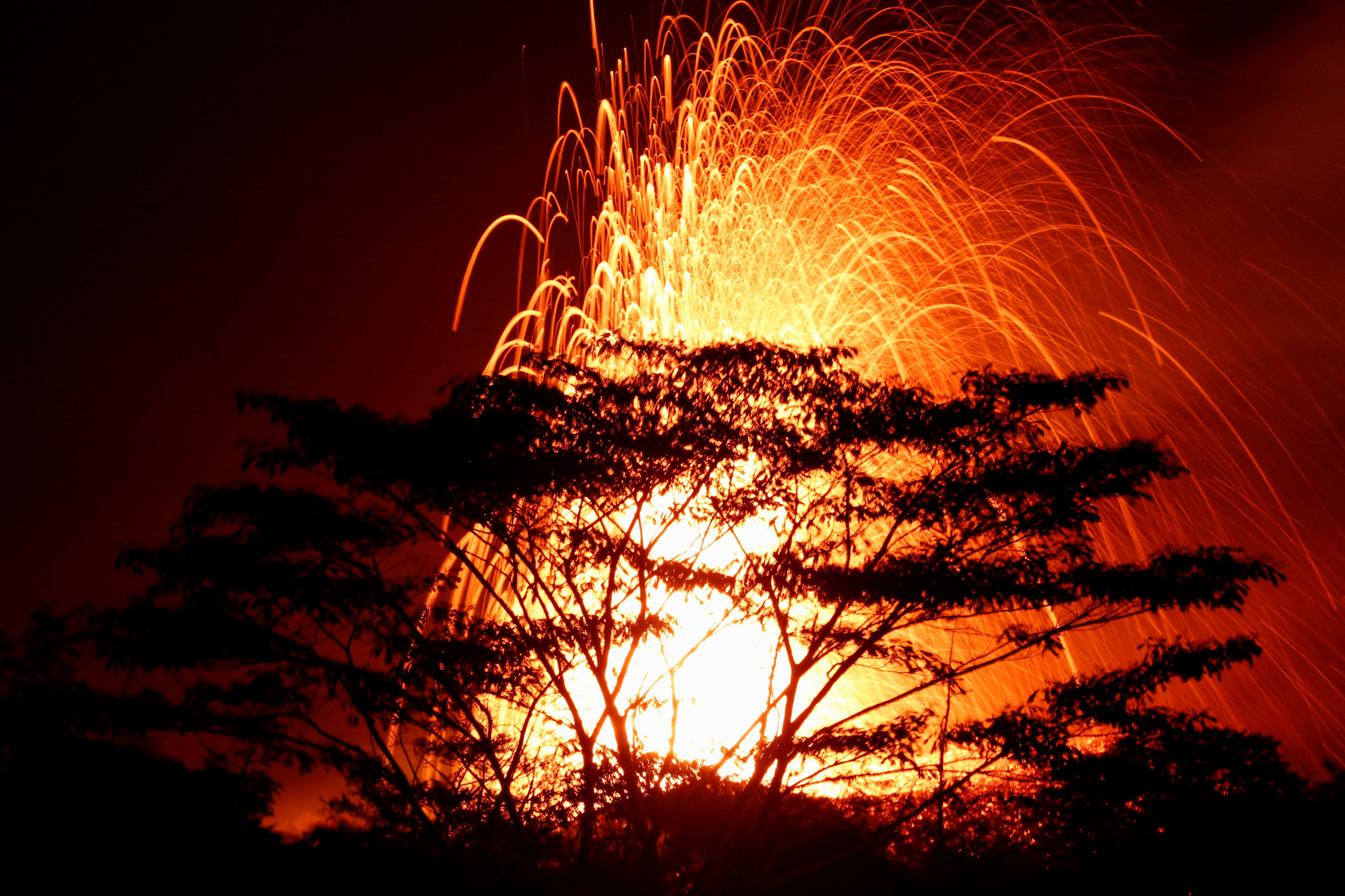 ▲美國夏威夷州大島（Big Island）基拉韋厄火山（Kilauea volcano）爆發。（圖／路透社）