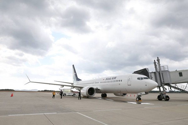 ▲▼新加坡航空子公司勝安航空。（圖／翻攝自勝安航空SilkAir FB粉絲專頁）