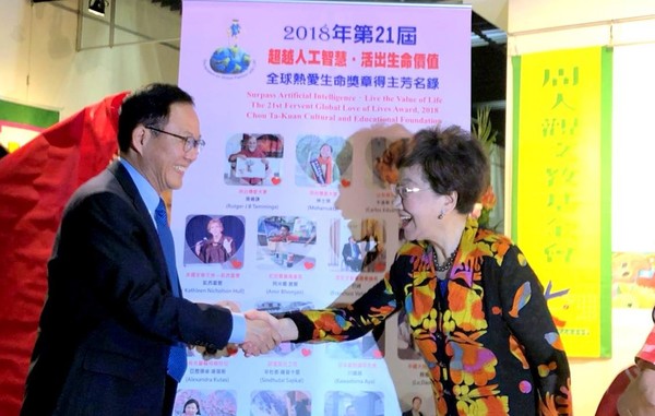 ▲▼丁守中、呂秀蓮。（圖／翻攝丁守中臉書）