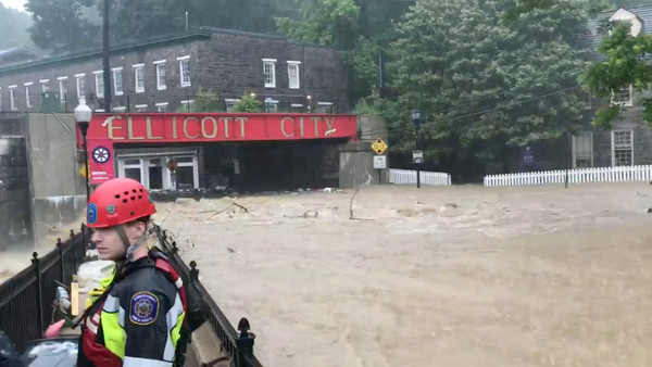 ▲馬里蘭州遭洪水侵襲，當地政府部門積極派人加入救援。（圖／路透社）