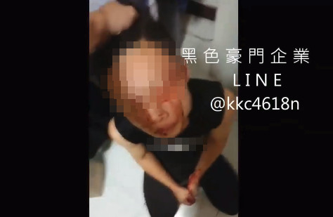 ▲▼顫抖直播女友偷吃！他見小王沖澡「床上保險套」崩潰　私刑逼道歉。（圖／翻攝黑色豪門公社臉書社團）