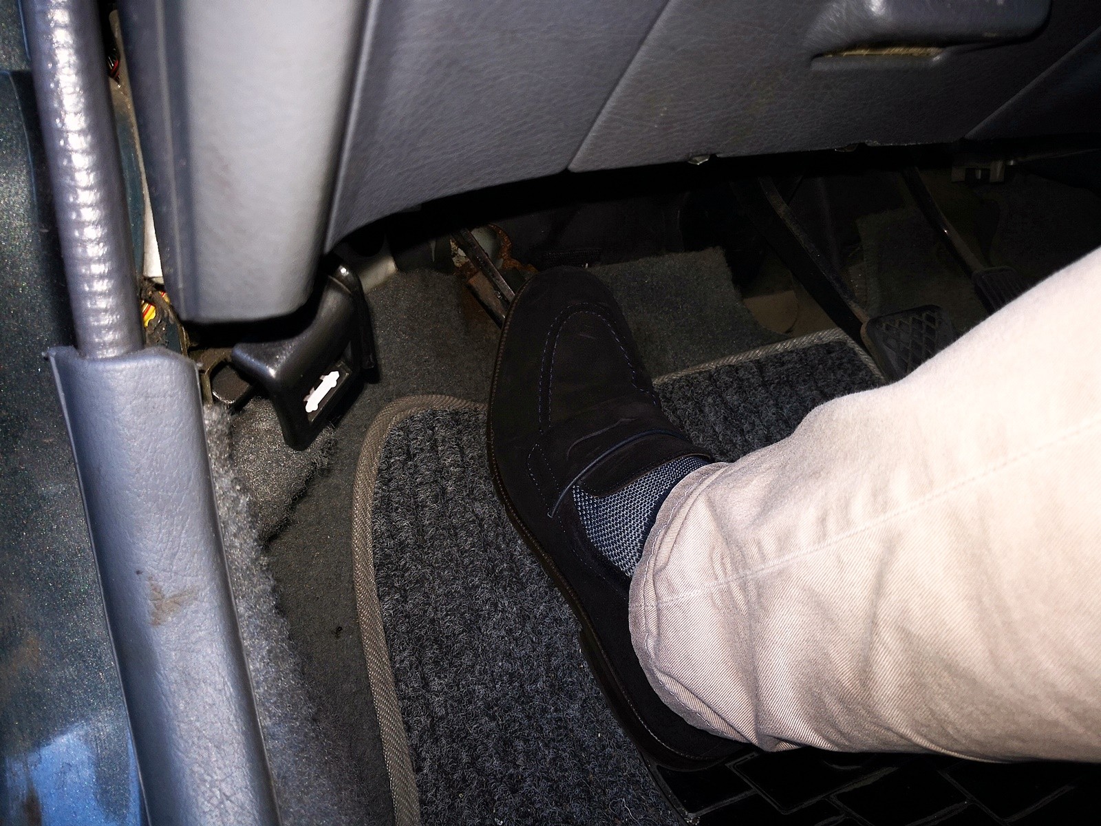 弟弟兩腳開車 年跑6萬公里 他一唸25年無解網秒破盲點 Ettoday車雲 Ettoday新聞雲