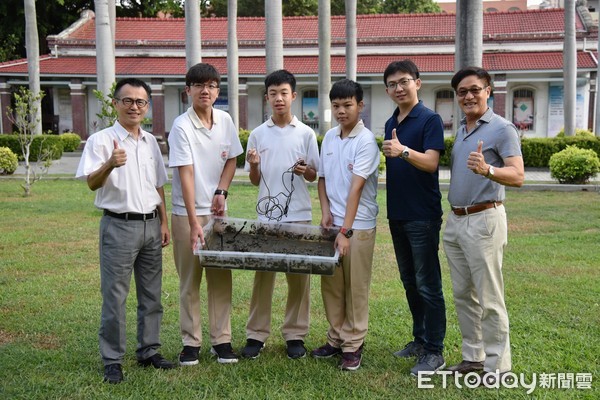 ▲台南市長榮中學國中部學生參加「台南市第58屆中小學科展」，獲國中組生物科冠軍、學校團體獎季軍及最佳鄉土獎。（圖／長中提供）