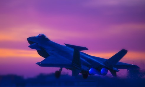 ▲▼空軍殲-20戰機參加夜間對抗訓練。(圖／新華社)