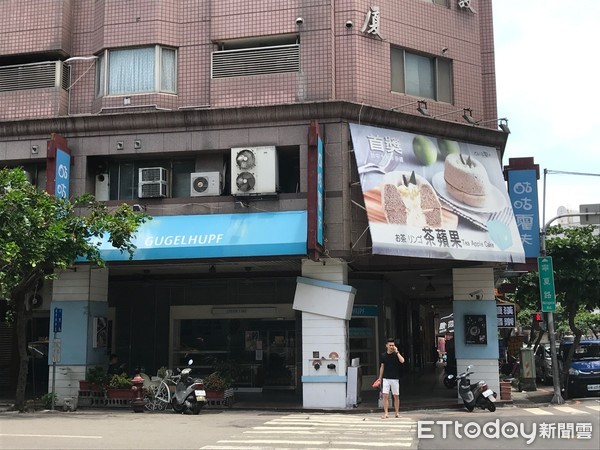 ▲▼ 台中知名咕咕霍夫烘焙坊無預警倒閉，6店80員工因此沒頭路。            。（圖／記者李忠憲攝）