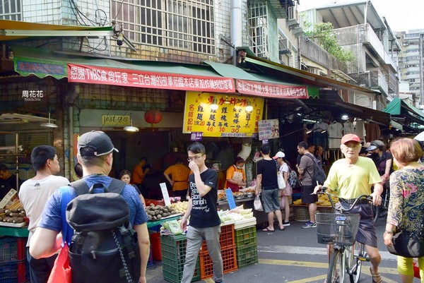 ▲台北市虎林市場超人氣美食 東加炸雞。（圖／周花花提供）