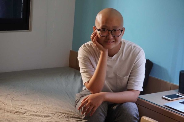 ▲▼23歲的血癌女孩歐歐，在網路分享抗癌歷程，擁有滿滿正能量。（圖／國泰人壽提供）