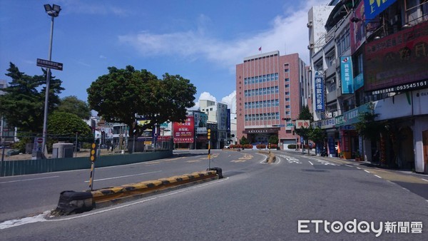 ▲台南市107年軍民聯合防空（ (萬安41號)演習，於5日下午1時30分起舉行，平日車水馬龍的市區一下子彷若空城。（圖／記者林悅翻攝，下同）