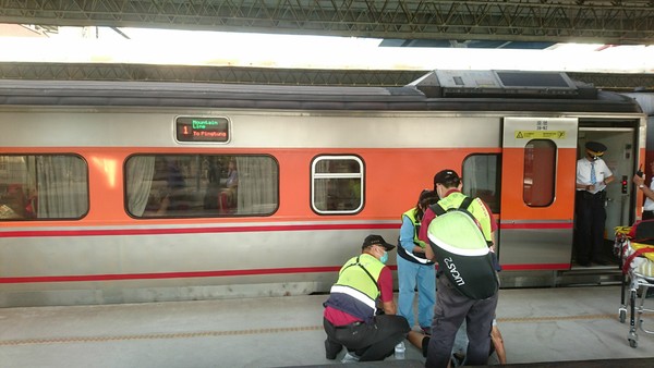 ▲▼台鐵彰化站有旅客跳月台受傷。（圖／台鐵提供）
