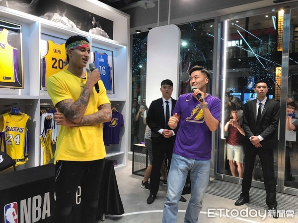 ▲▼庫茲馬（klye kuzma）快閃信義nba store。（圖／記者潘泓鈺攝）