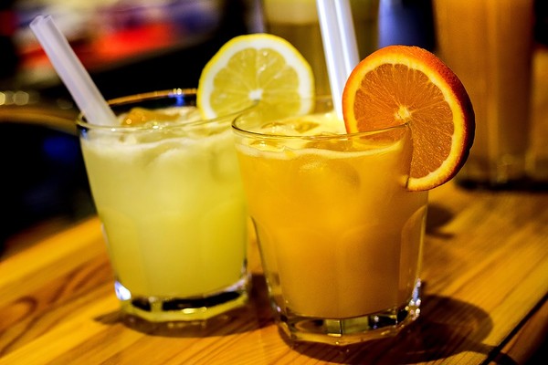 ▲檸檬汁,果汁,柳橙汁。（圖／取自免費圖庫pixabay）