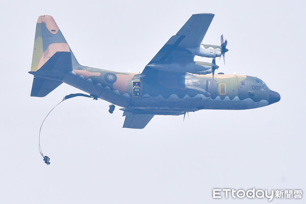 ▲▼漢光34號演習,傘兵空降,C-130H力士型運輸機。（圖／記者李毓康攝）