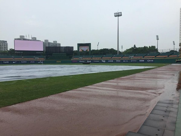 ▲新莊棒球場因雨延賽。（圖／中華職棒提供）