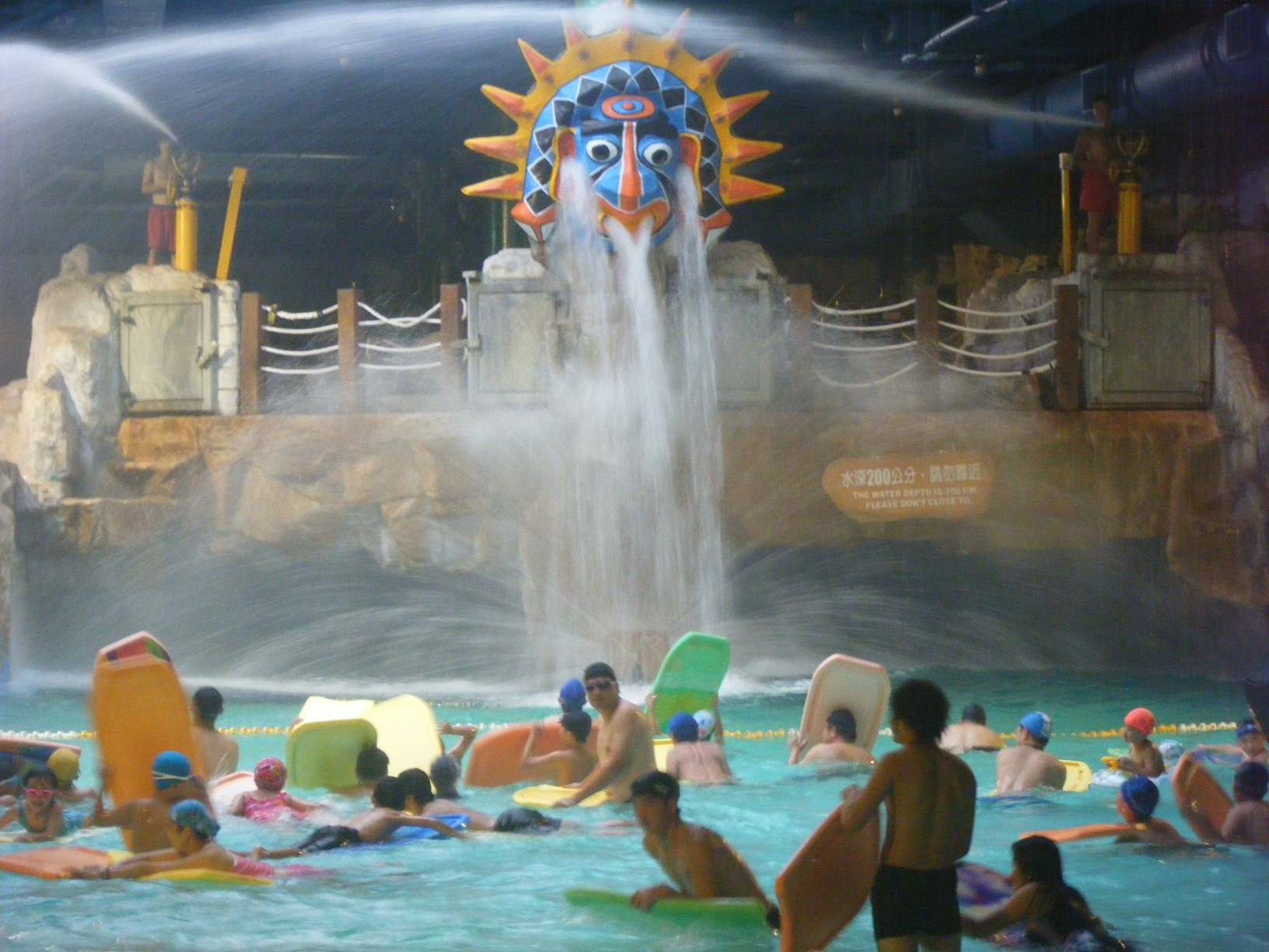 玩水曬不黑墾丁福華 水世界 五種浪度襲捲人造海 Ettoday旅遊雲 Ettoday新聞雲