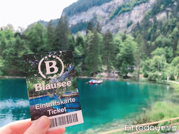 ▲▼瑞士景點-藍湖Blausee。（圖／記者賴文萱攝）