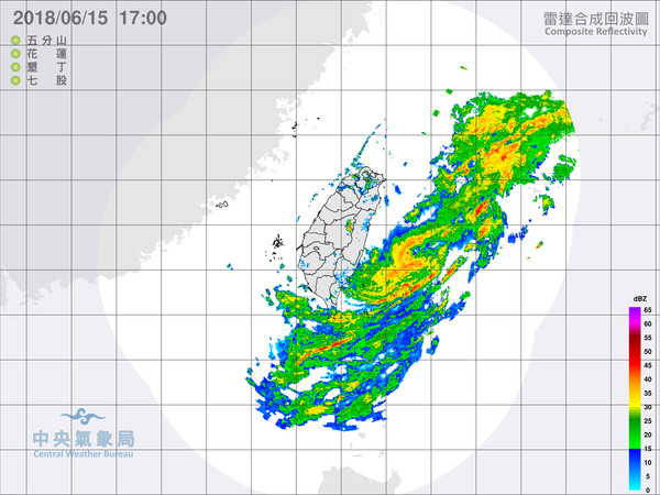 ▲ 熱帶性低壓從台東出海，往琉球移動。（圖／翻攝自氣象局網站）