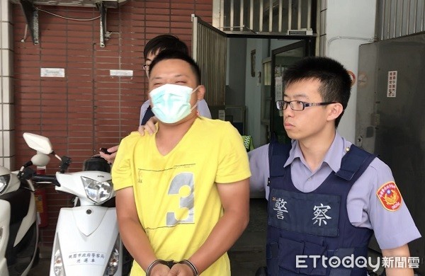 ▲魏男火烤瑪爾濟斯小狗遭警逮捕。（圖／平鎮警分局提供）