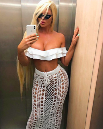 ▲塞爾維亞多希奇(Dusko Tosic)明星歌手老婆耶萊娜(Jelena Karleusa)。（圖／翻攝自 Jelena Karleusa IG）