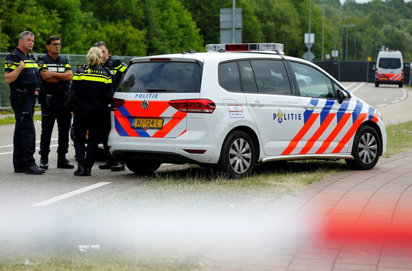 ▲▼ 荷蘭「Pinkpop」音樂節發生巴士撞人權事件。（圖／路透社）