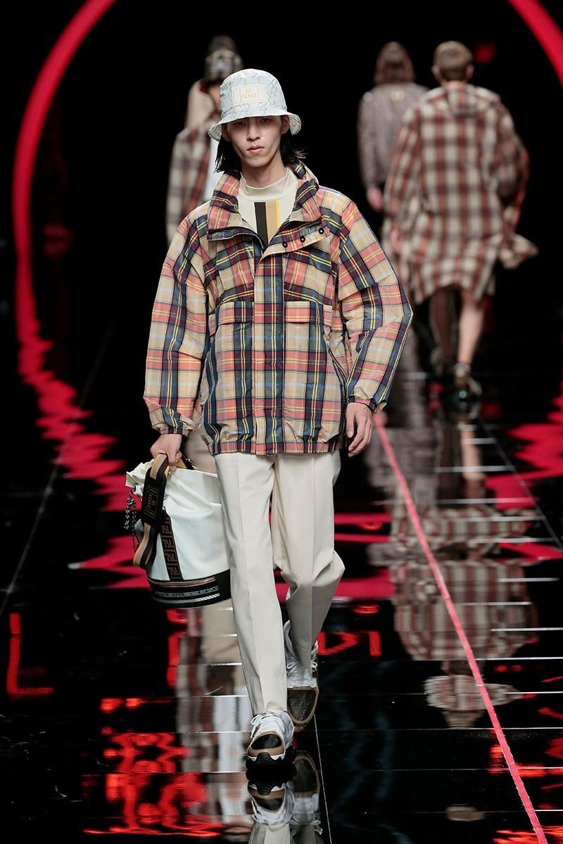 ▲米蘭男裝周／FENDI 2019春夏系列男裝。（圖／翻攝FENDI官網）